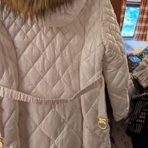 Ladies Guess Coat, White size XL,